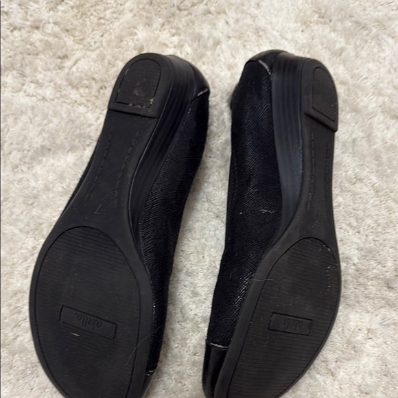 Abella Black Flats with Glossy Toe - Picture 6 of 6